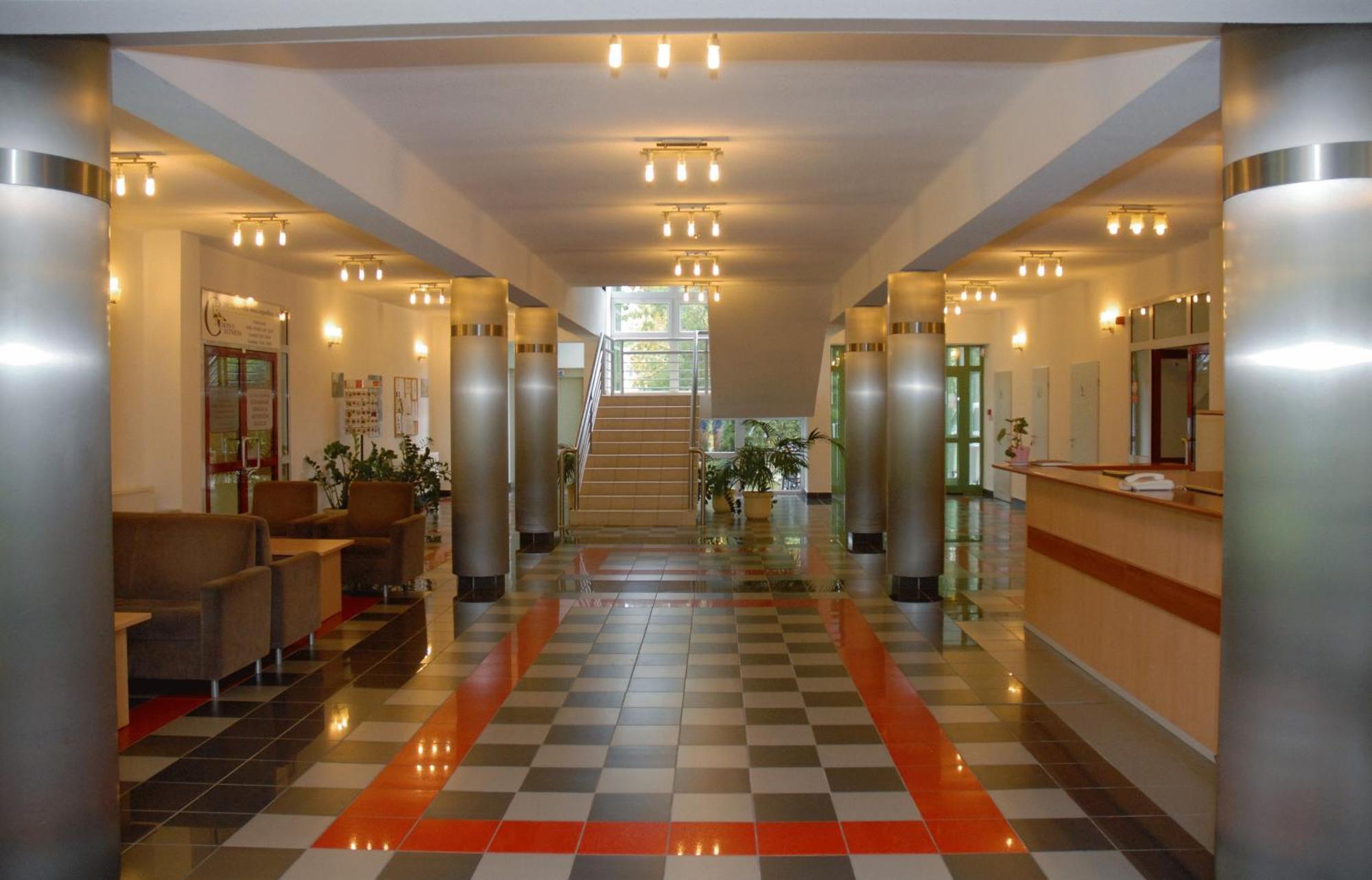 Sport Hotel Debrecen Exteriör bild