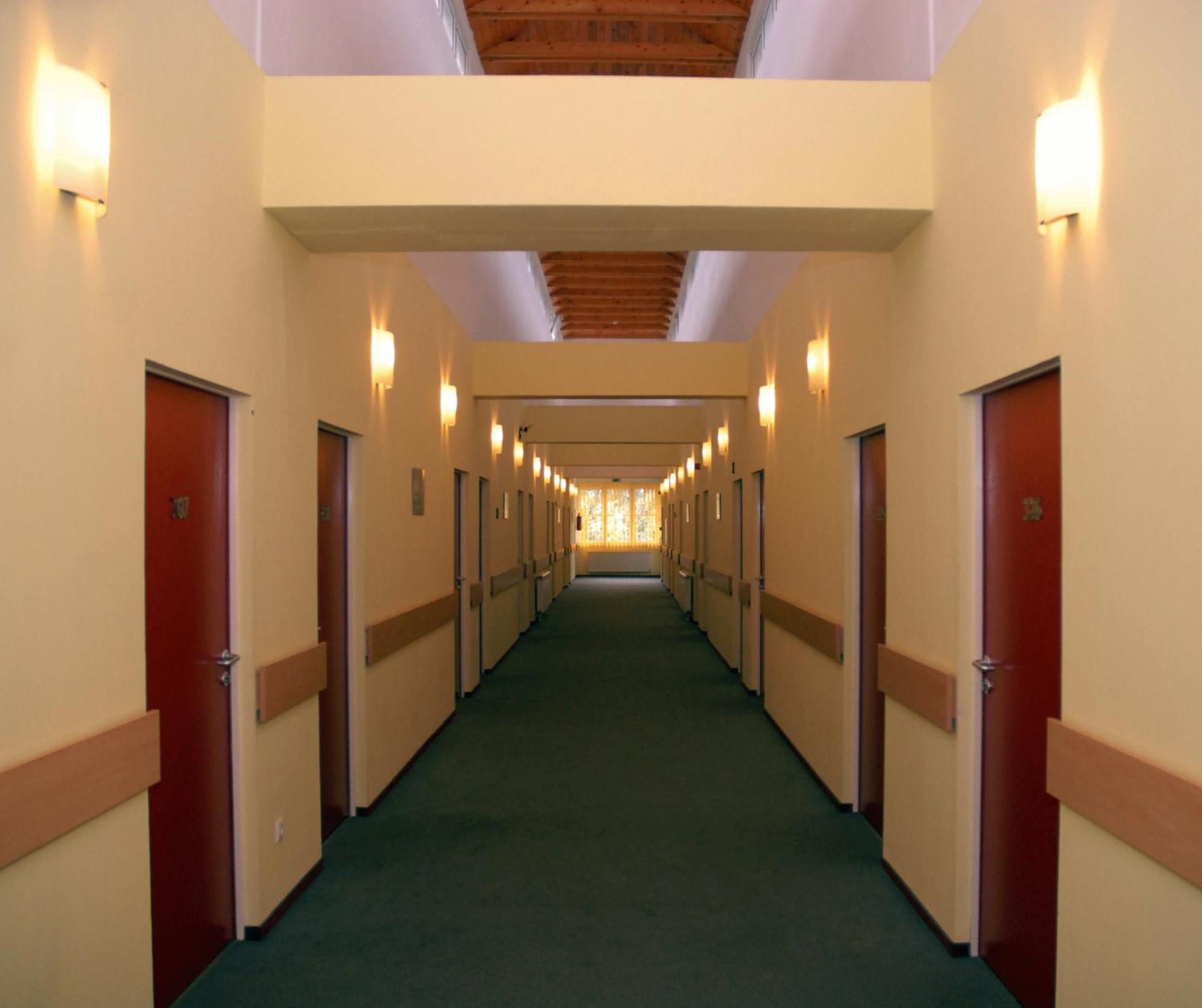 Sport Hotel Debrecen Exteriör bild